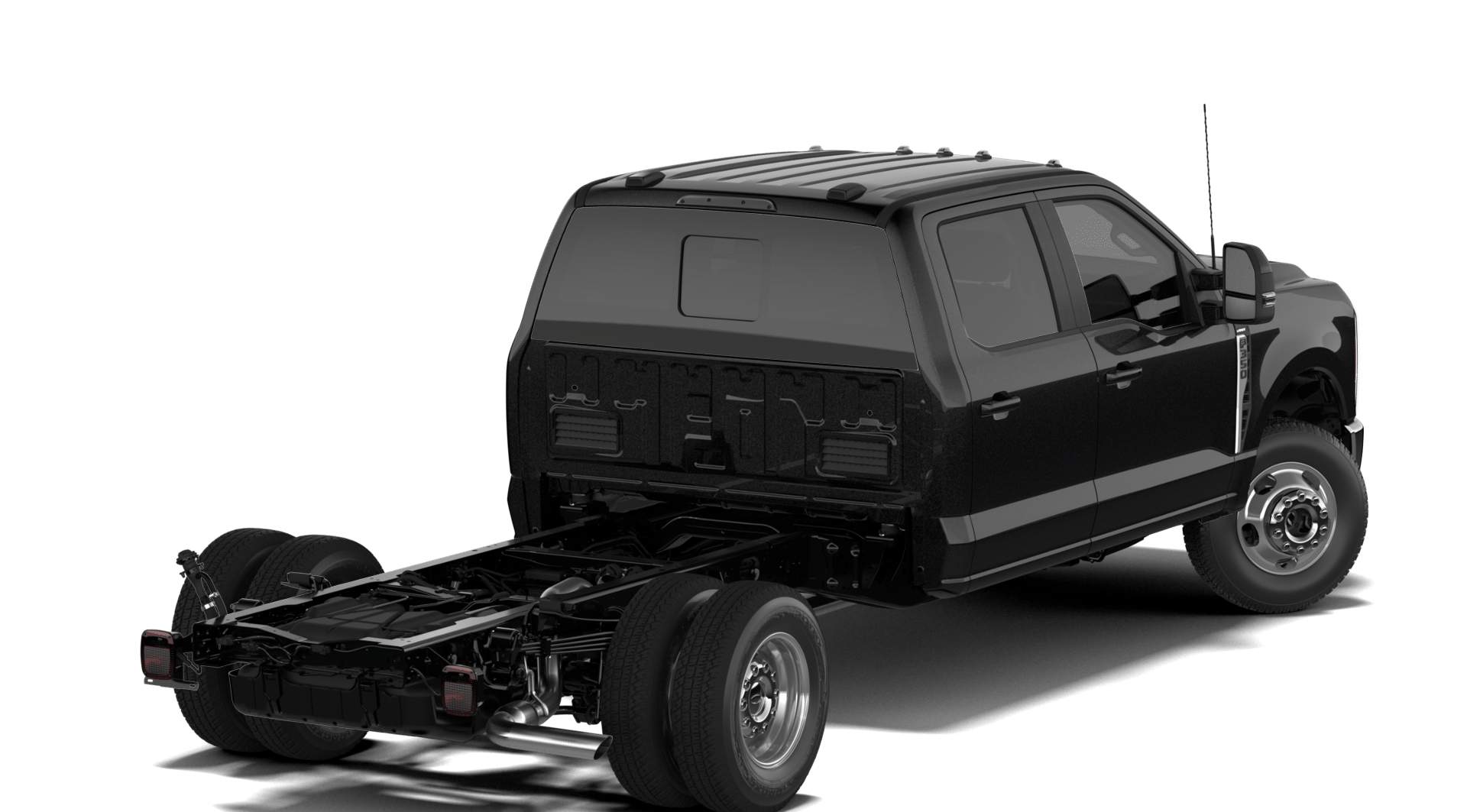 2027 Ford Chassis Cab F-350® LARIAT®