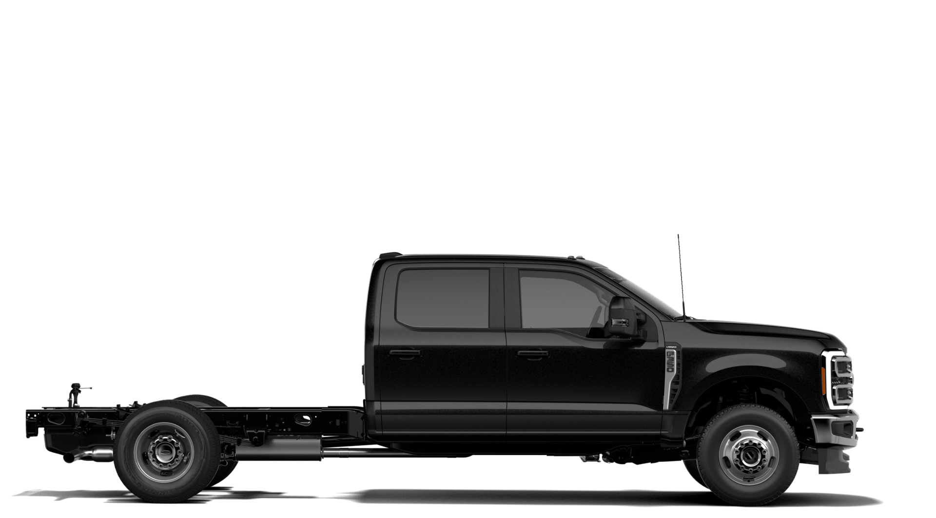 2027 Ford Chassis Cab F-350® LARIAT®