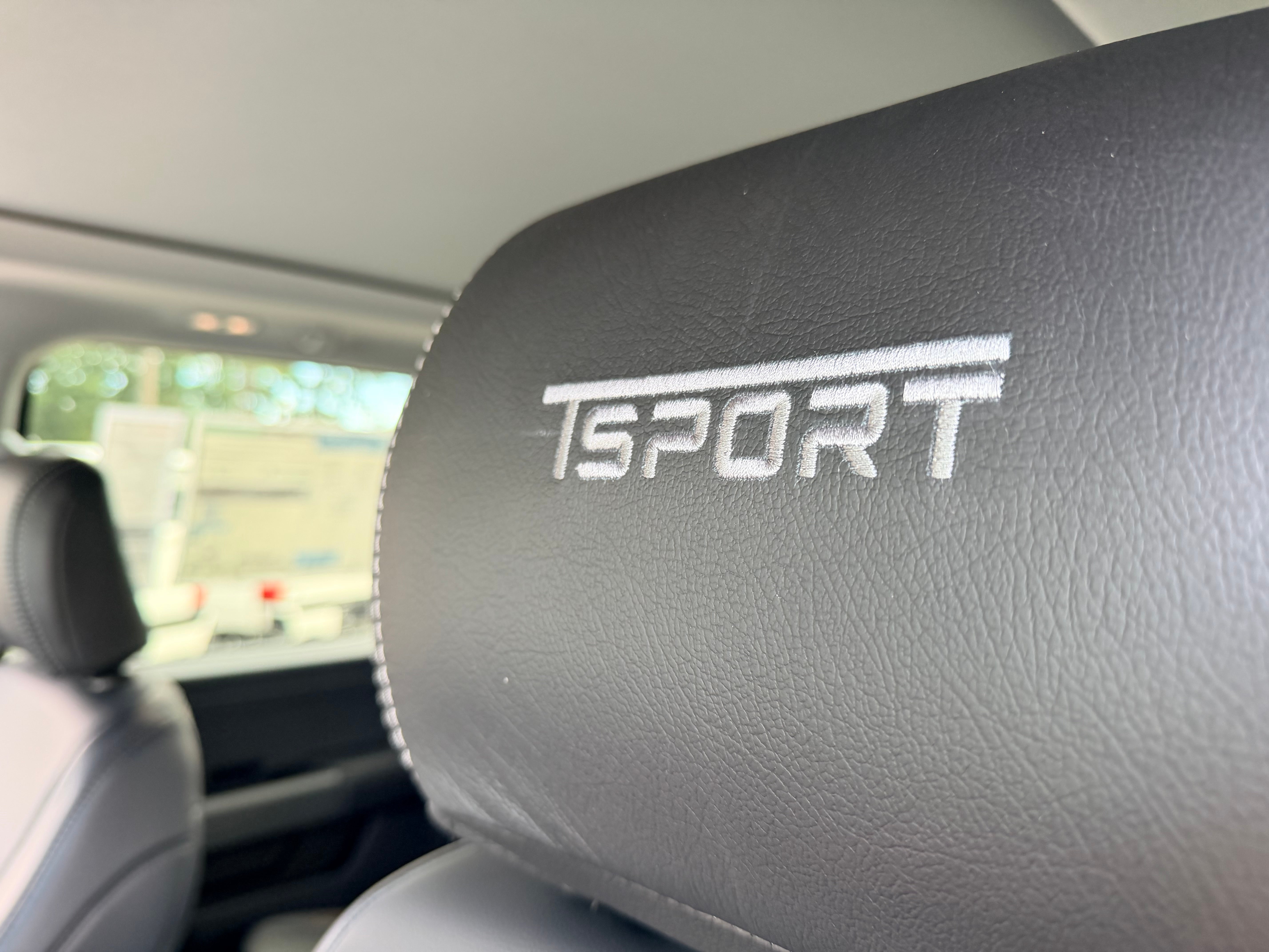 2026 Ford F-250SD Lariat TSPORT Valor Edition