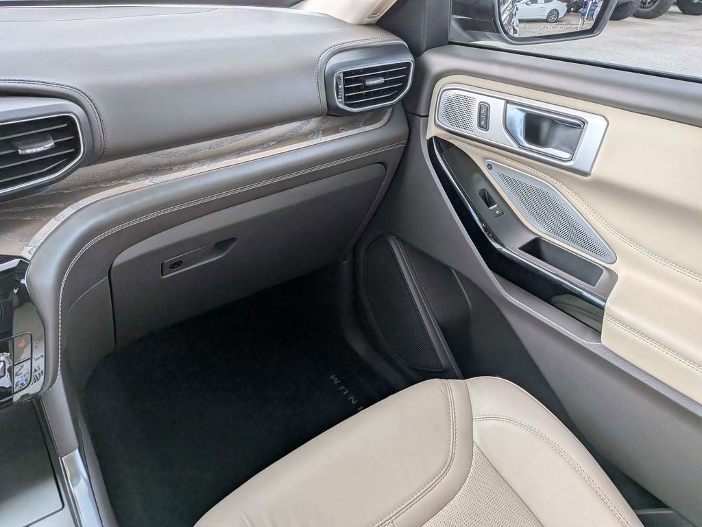 2022 Ford Explorer Platinum