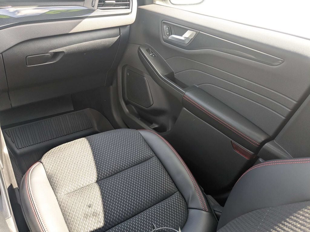 2025 Ford Escape Hybrid ST-Line Select