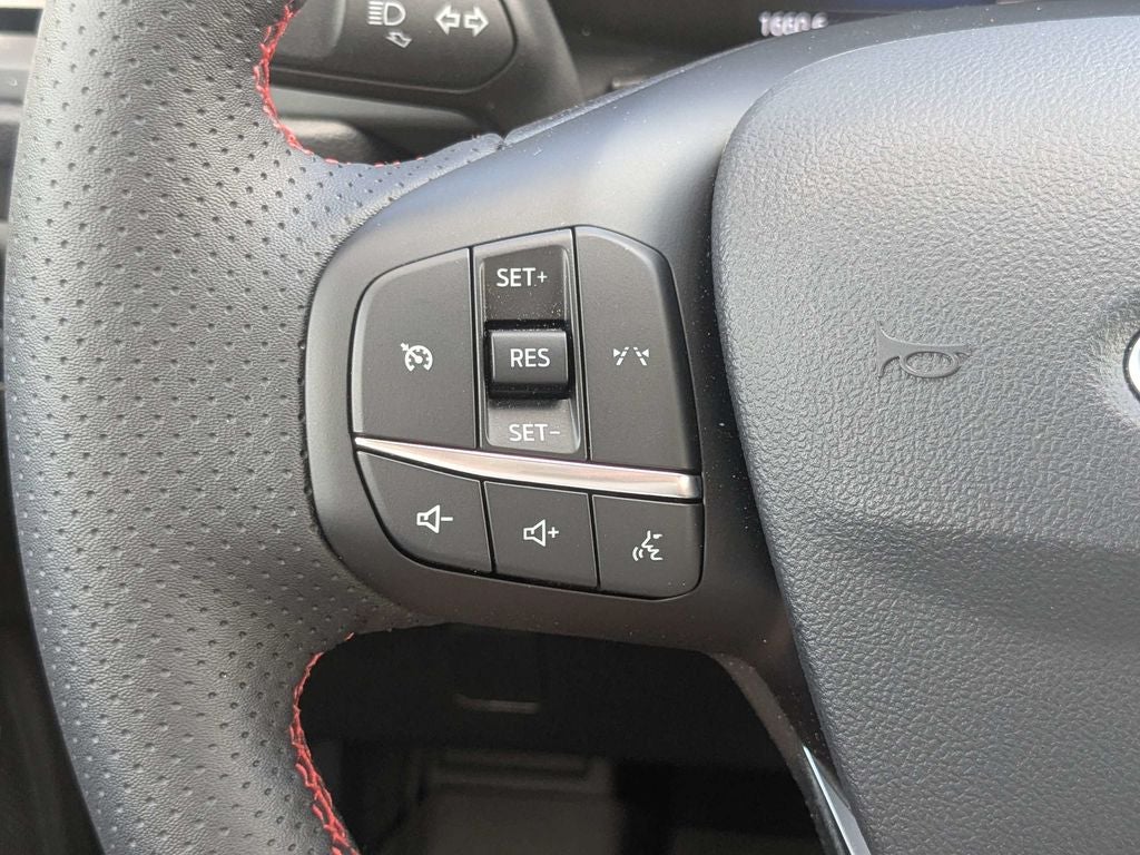 2025 Ford Escape Hybrid ST-Line Select