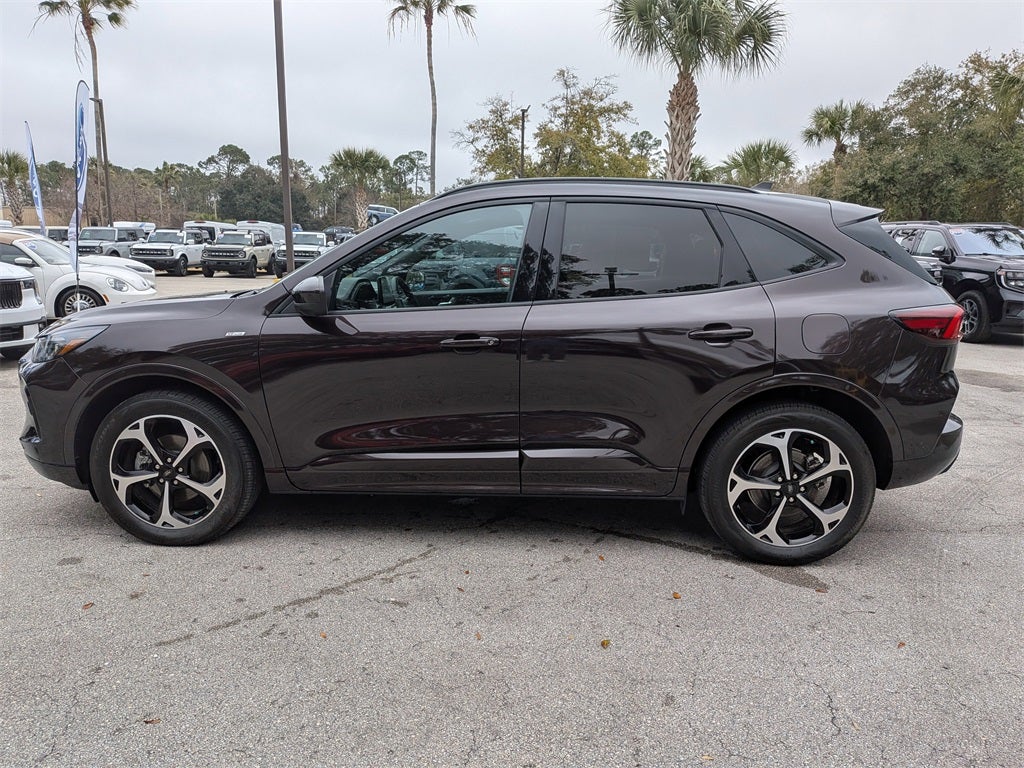 2023 Ford Escape Hybrid ST-Line Elite