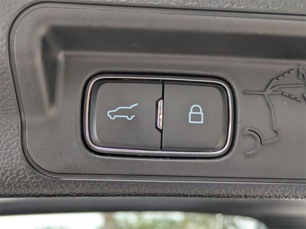 2024 Ford Explorer ST-Line