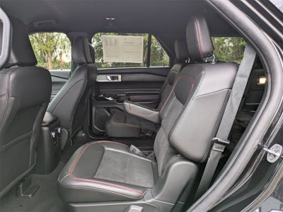 2024 Ford Explorer ST-Line