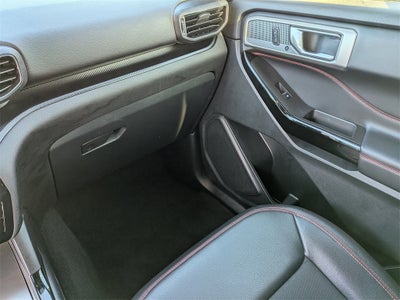 2024 Ford Explorer ST-Line