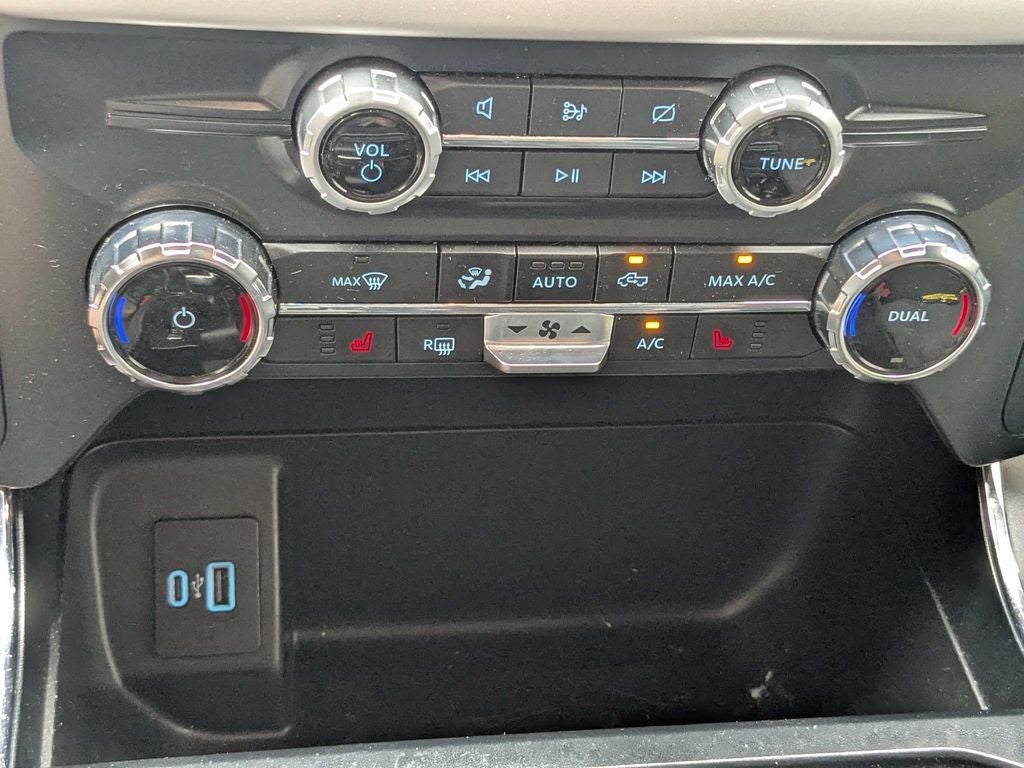 2023 Ford F-150 Lightning XLT