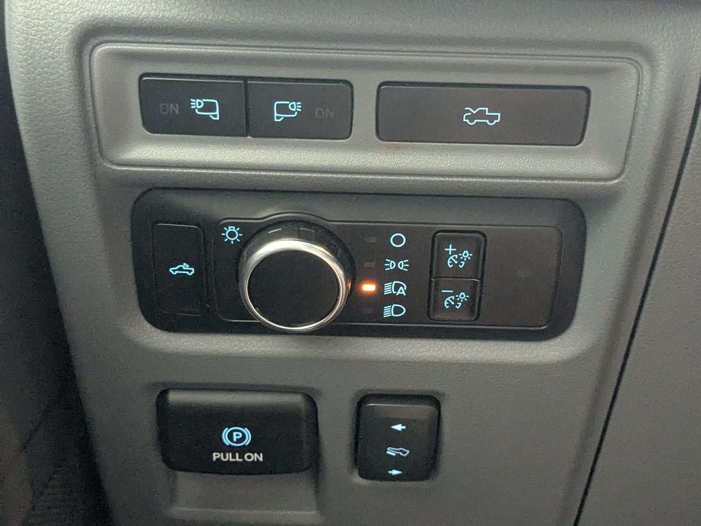 2023 Ford F-150 Lightning XLT