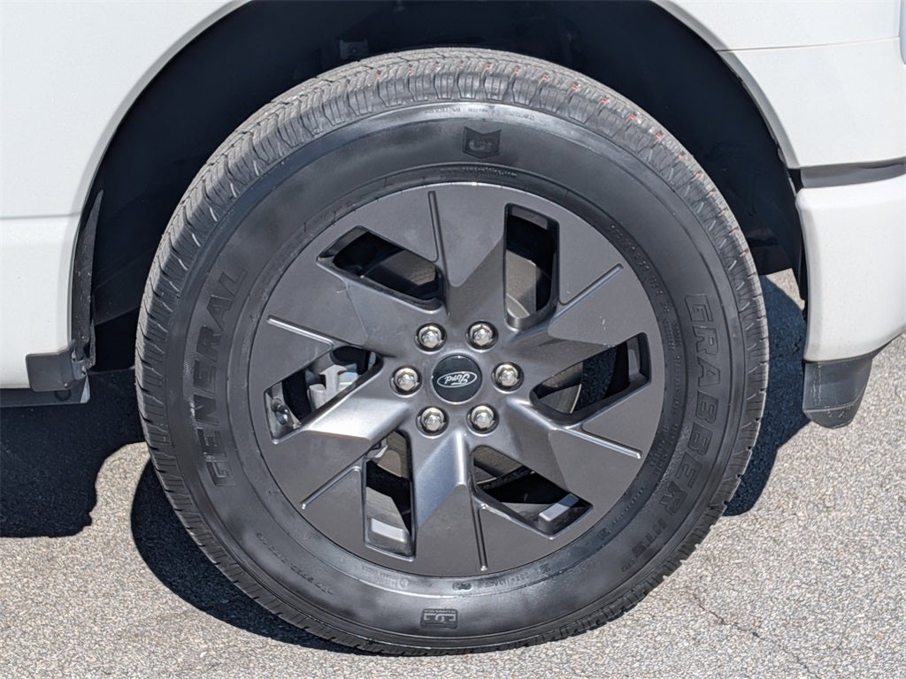 2023 Ford F-150 Lightning Lariat