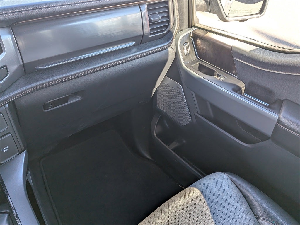 2023 Ford F-150 Lightning Lariat