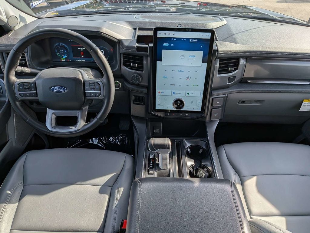 2025 Ford F-150 Lightning Flash