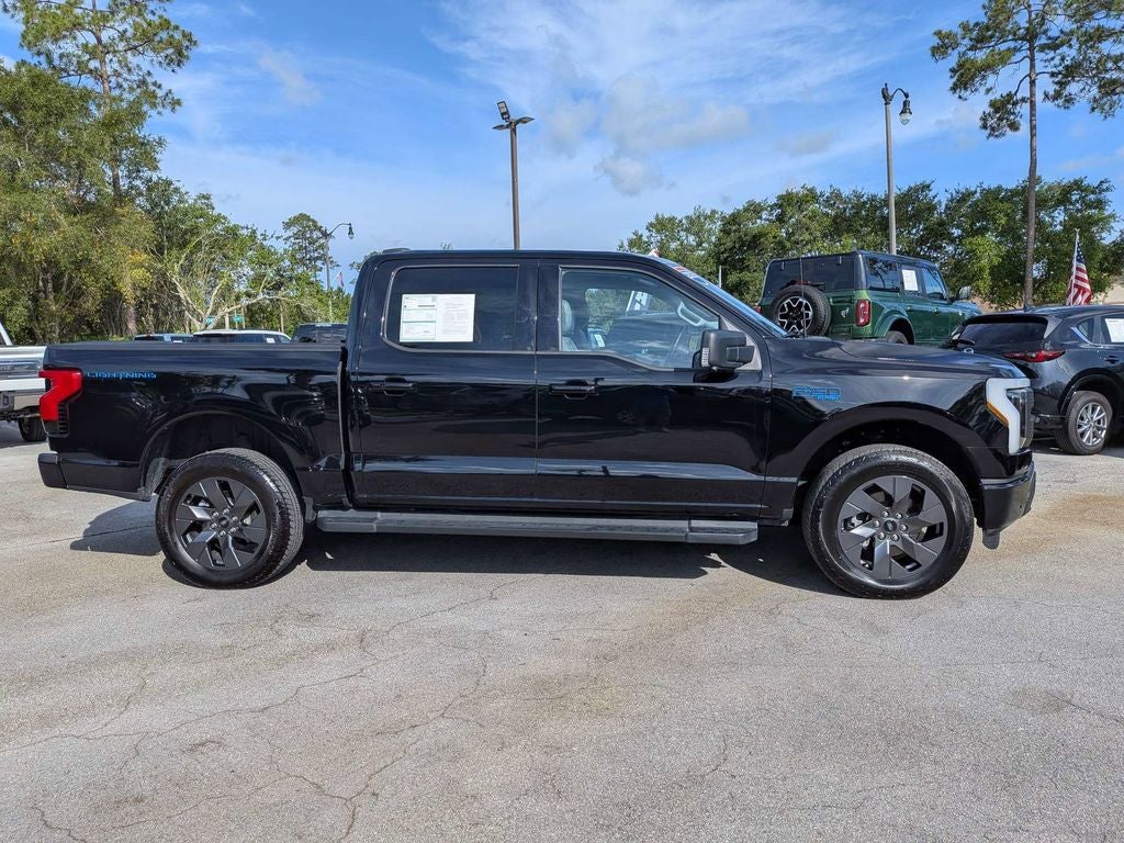 2025 Ford F-150 Lightning Flash