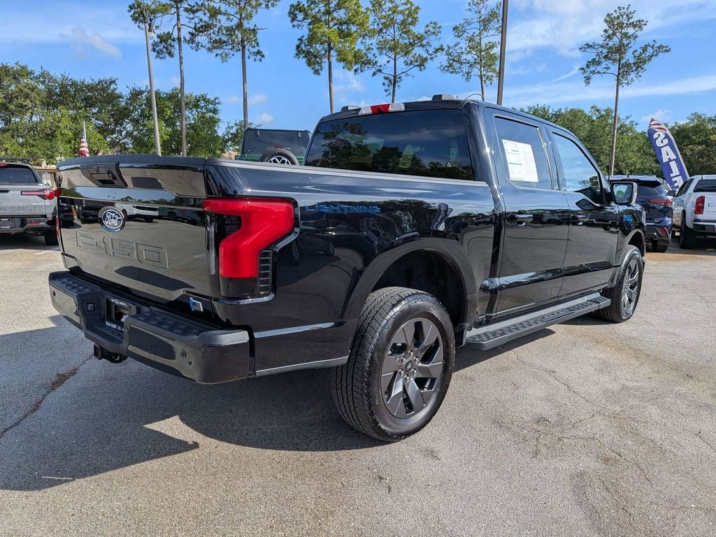 2025 Ford F-150 Lightning Flash
