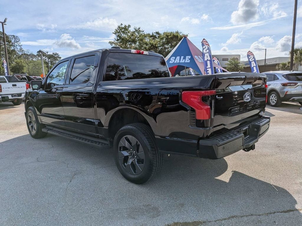 2025 Ford F-150 Lightning Flash