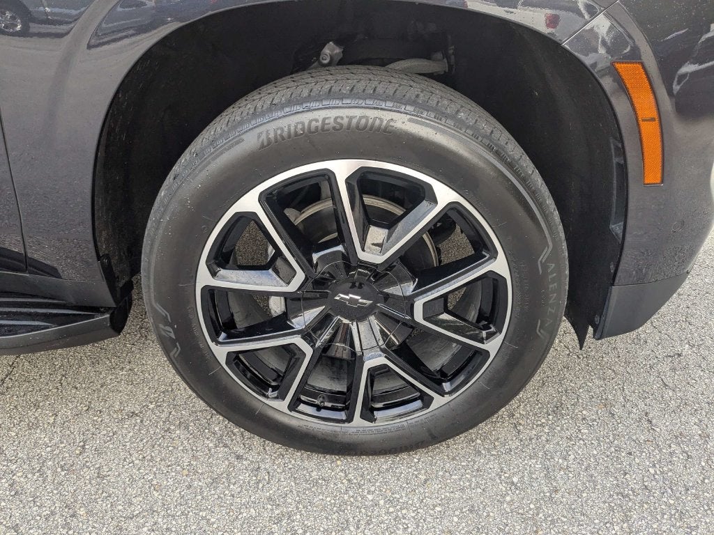 2025 Chevrolet Suburban RST