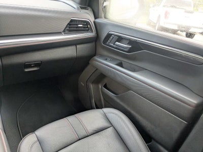 2025 Chevrolet Suburban RST