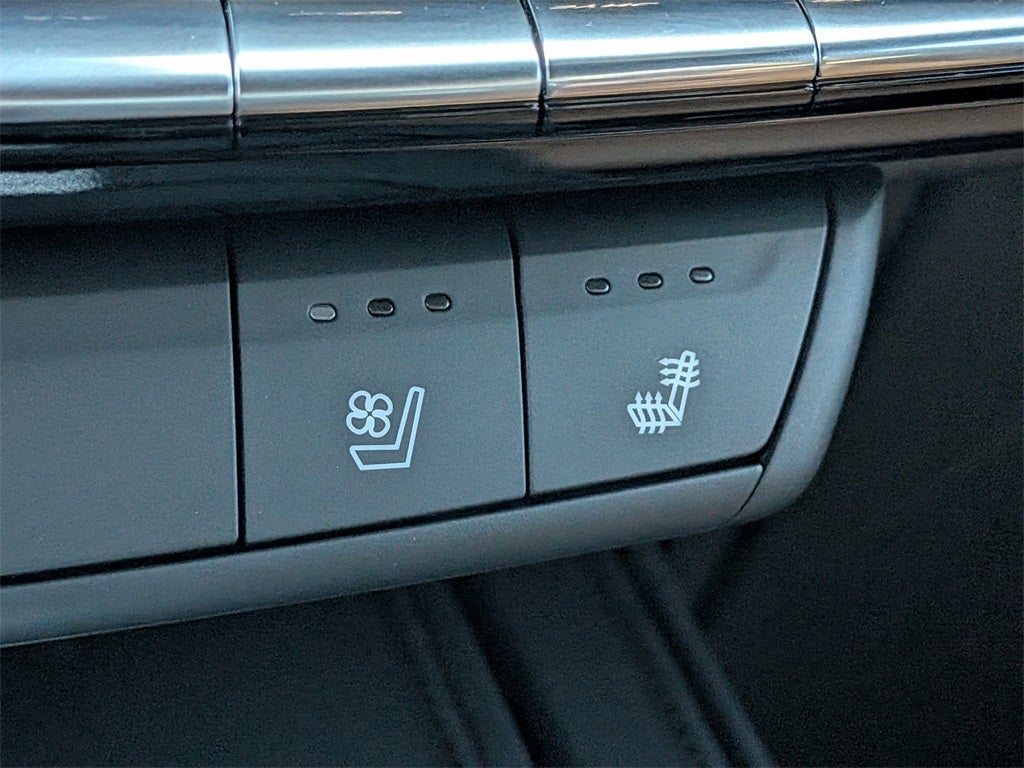 2025 Cadillac XT4 Sport