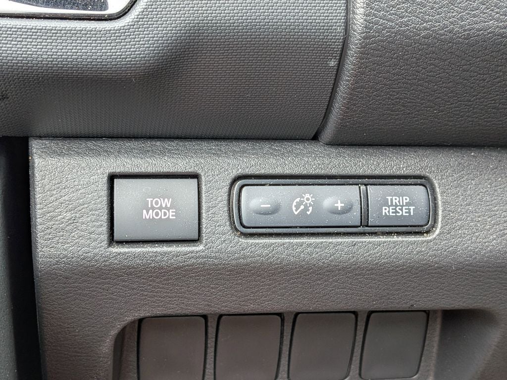 2024 Nissan Frontier PRO-X
