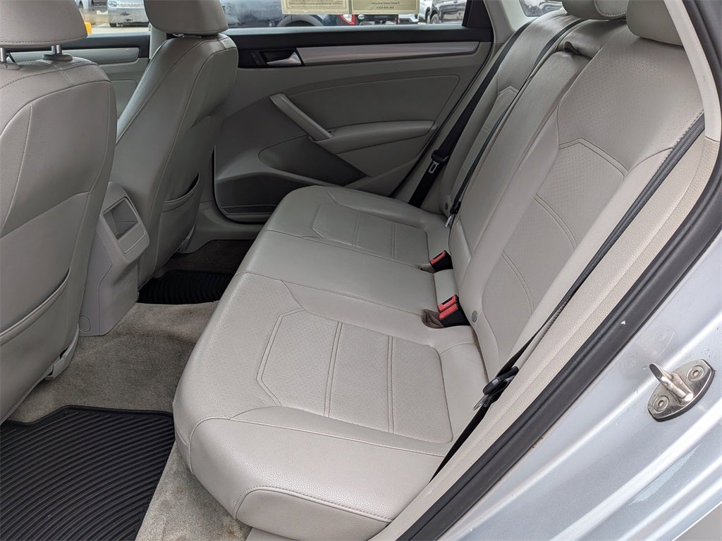 2015 Volkswagen Passat 1.8T Limited Edition