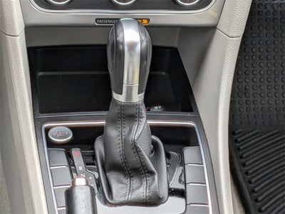 2015 Volkswagen Passat 1.8T Limited Edition