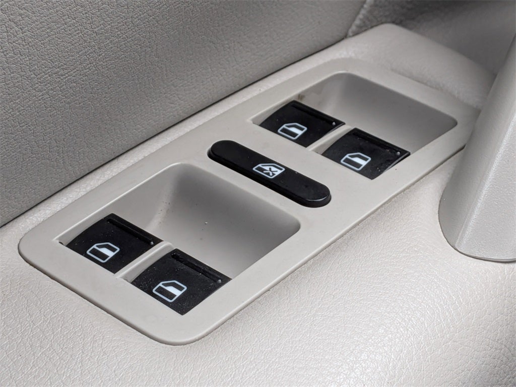 2015 Volkswagen Passat 1.8T Limited Edition