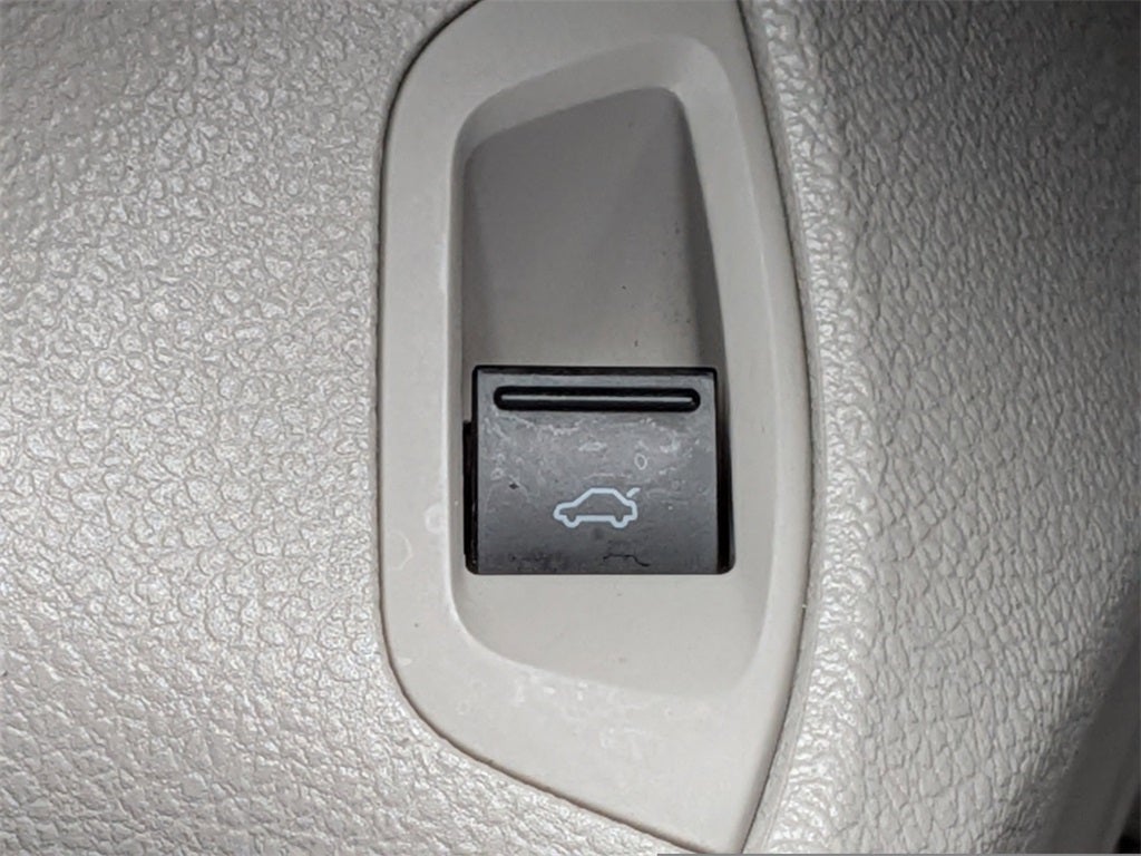 2015 Volkswagen Passat 1.8T Limited Edition