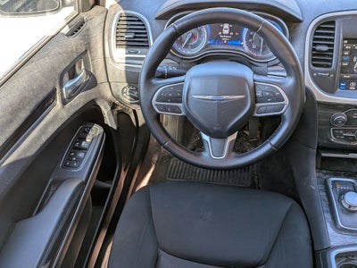 2019 Chrysler 300 Touring