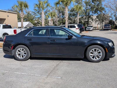 2019 Chrysler 300 Touring