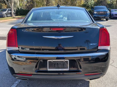 2019 Chrysler 300 Touring
