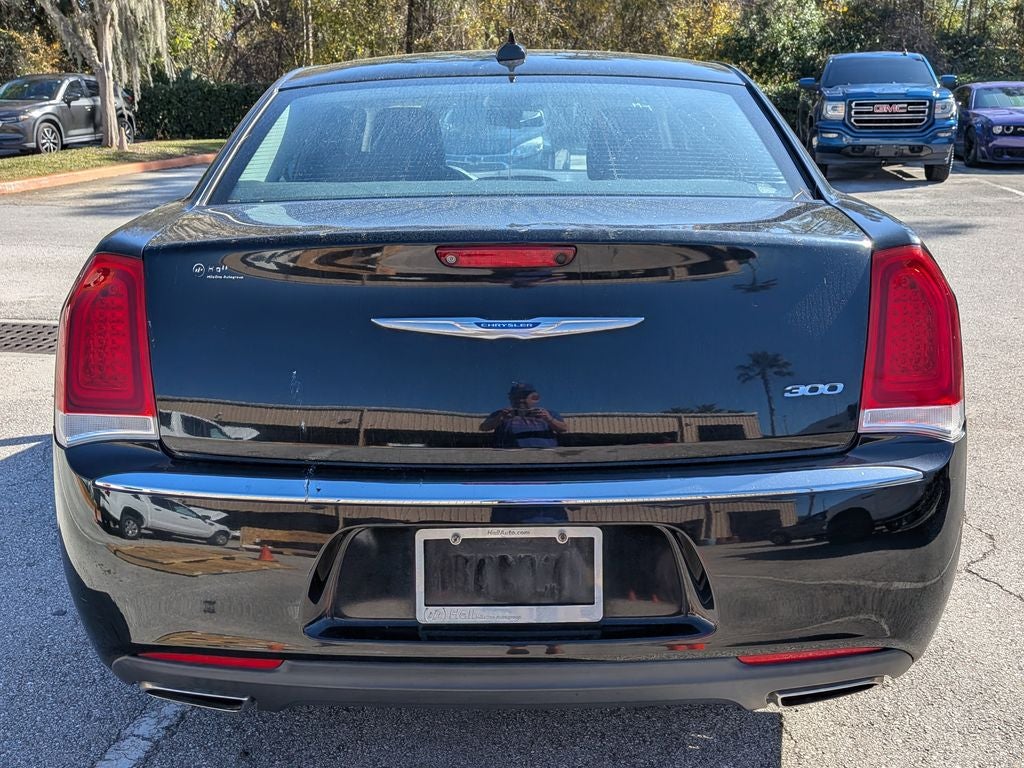 2019 Chrysler 300 Touring