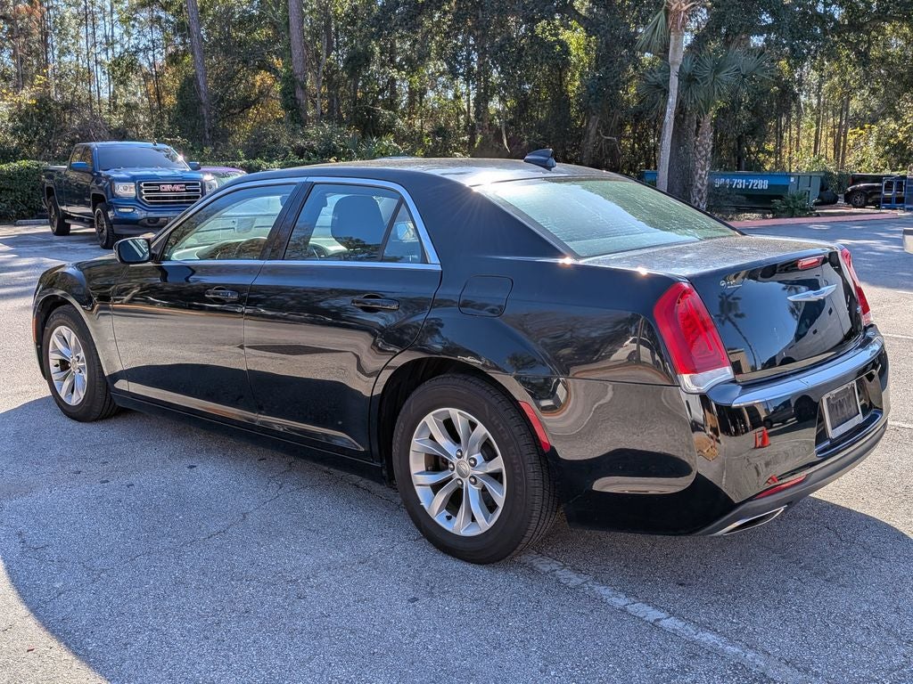 2019 Chrysler 300 Touring