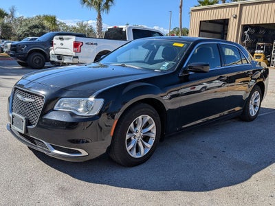 2019 Chrysler 300 Touring