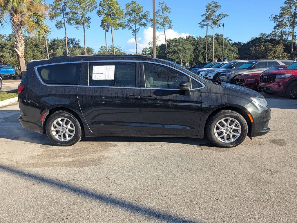 2021 Chrysler Voyager LXI