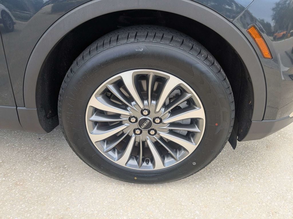 2022 Lincoln Nautilus Standard