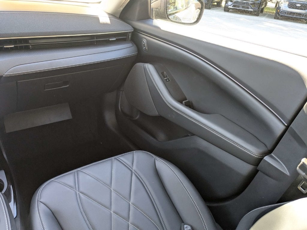 2024 Ford Mustang Mach-E Select