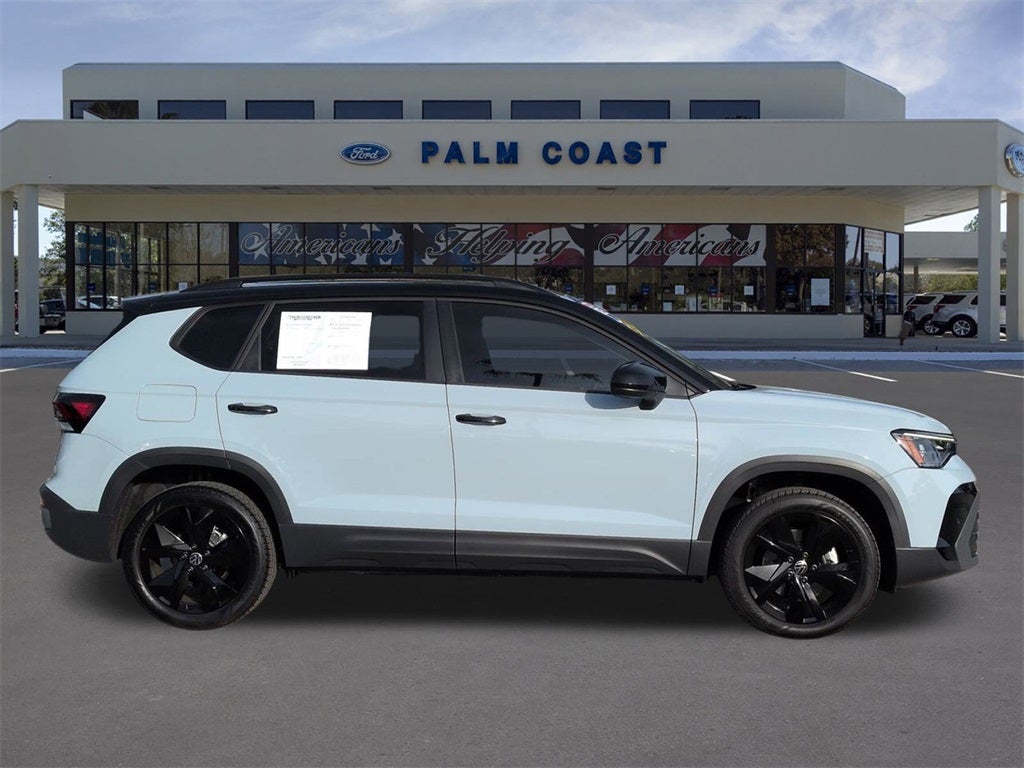 2025 Volkswagen Taos 1.5T SE Black