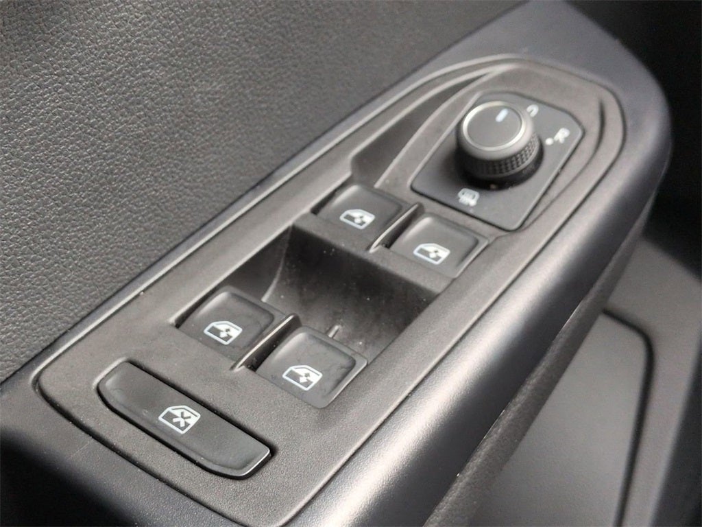 2025 Volkswagen Taos 1.5T SE Black