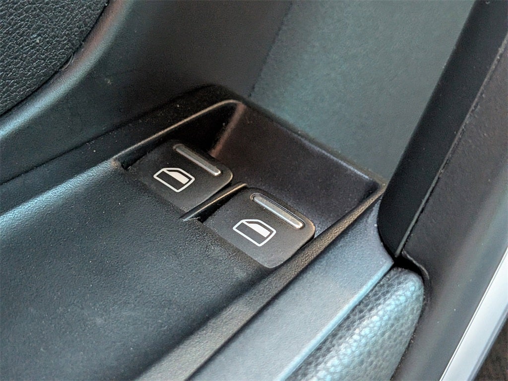 2012 Volkswagen Beetle 2.5L