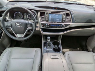 2016 Toyota Highlander XLE V6