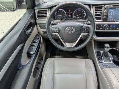 2016 Toyota Highlander XLE V6