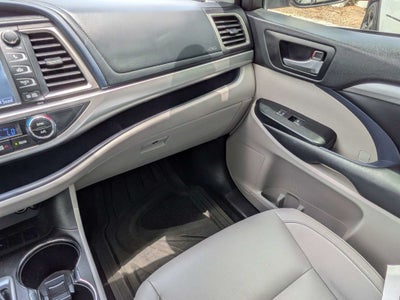 2016 Toyota Highlander XLE V6
