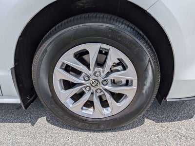 2025 Toyota Sienna XLE 8 Passenger