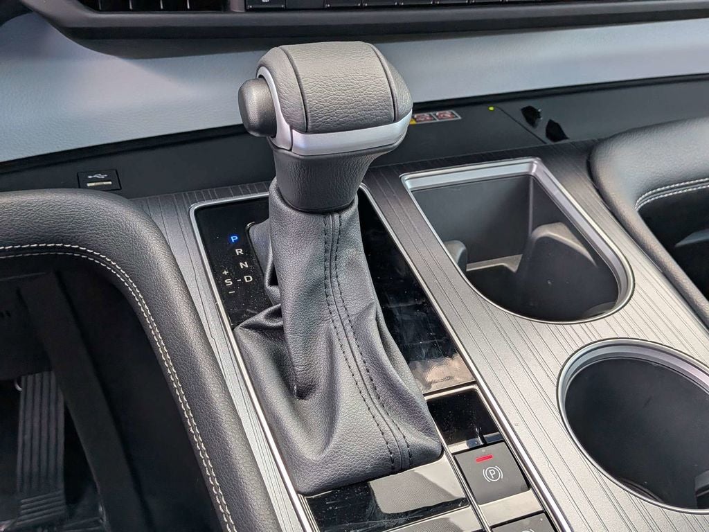 2025 Toyota Sienna XLE 8 Passenger