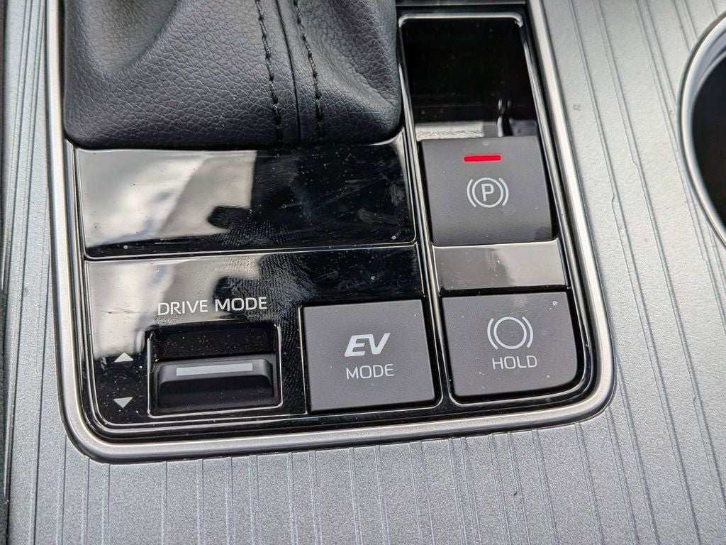 2025 Toyota Sienna XLE 8 Passenger
