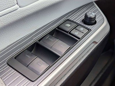 2025 Toyota Sienna XLE 8 Passenger