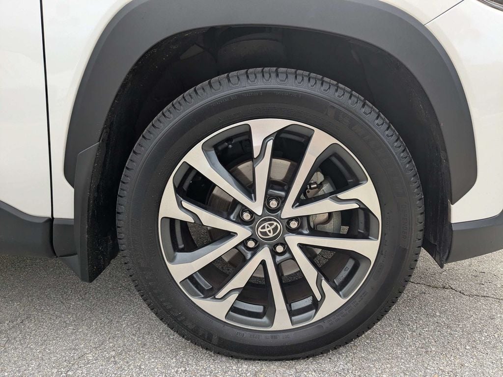 2023 Toyota Corolla Cross XLE