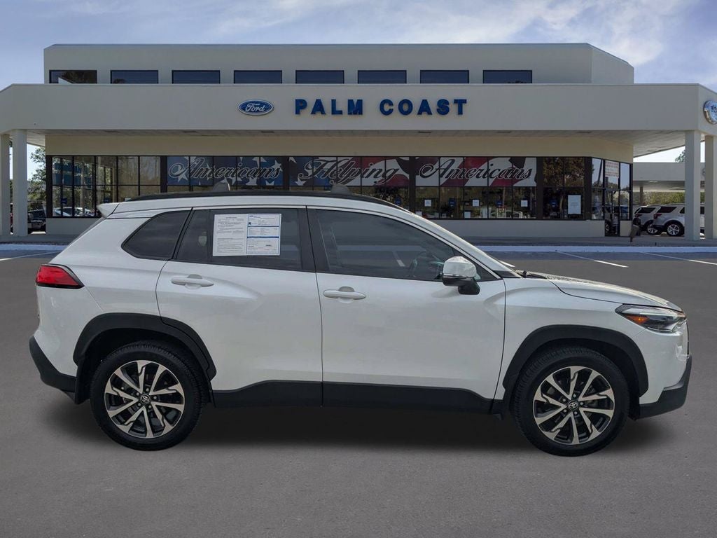 2023 Toyota Corolla Cross XLE
