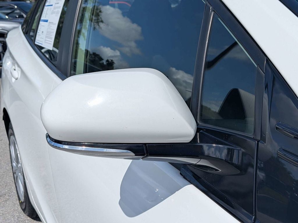 2019 Toyota Prius L