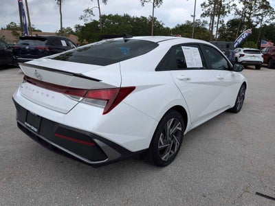 2025 Hyundai Elantra SEL Sport
