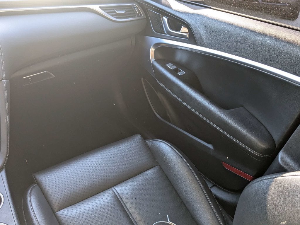 2022 Genesis G70 2.0T